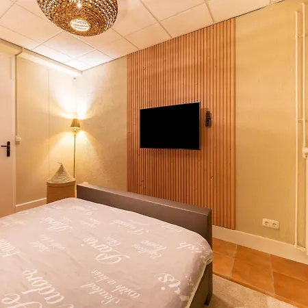 Luxury In Schin Op Geul With Bubble Bath And Sauna