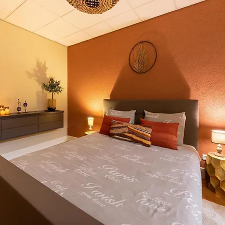 Luxury In Schin Op Geul With Bubble Bath And Sauna Appartement Walem
