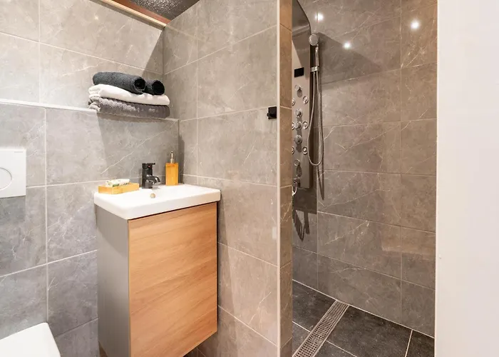 In Schin Op Geul With Sauna Walem