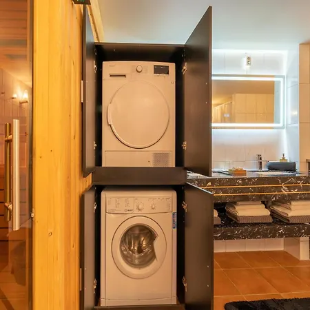 In Schin Op Geul With Sauna شقة *